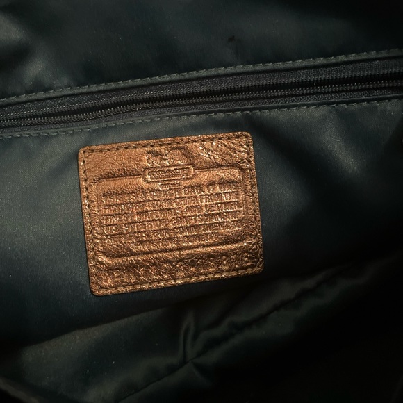 Coach leather purse - Picture 3 of 4